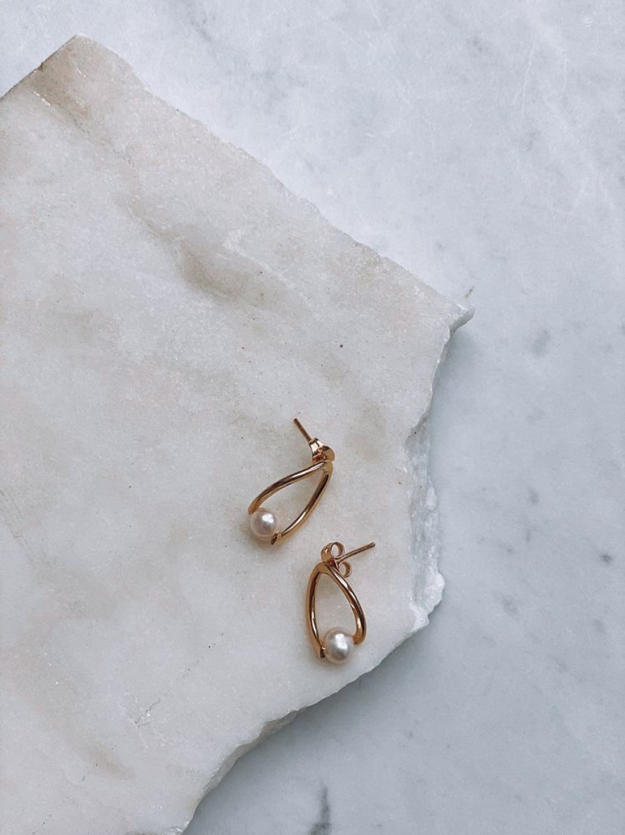 Jewellery ICHU Jewellery Drops | Twisted Pearl Stud Earrings, Gold